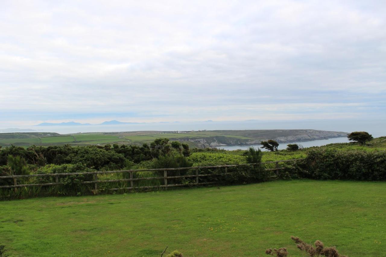 Sea And Mountain View Luxury Glamping Pods Heated Hotel Holyhead Exterior foto