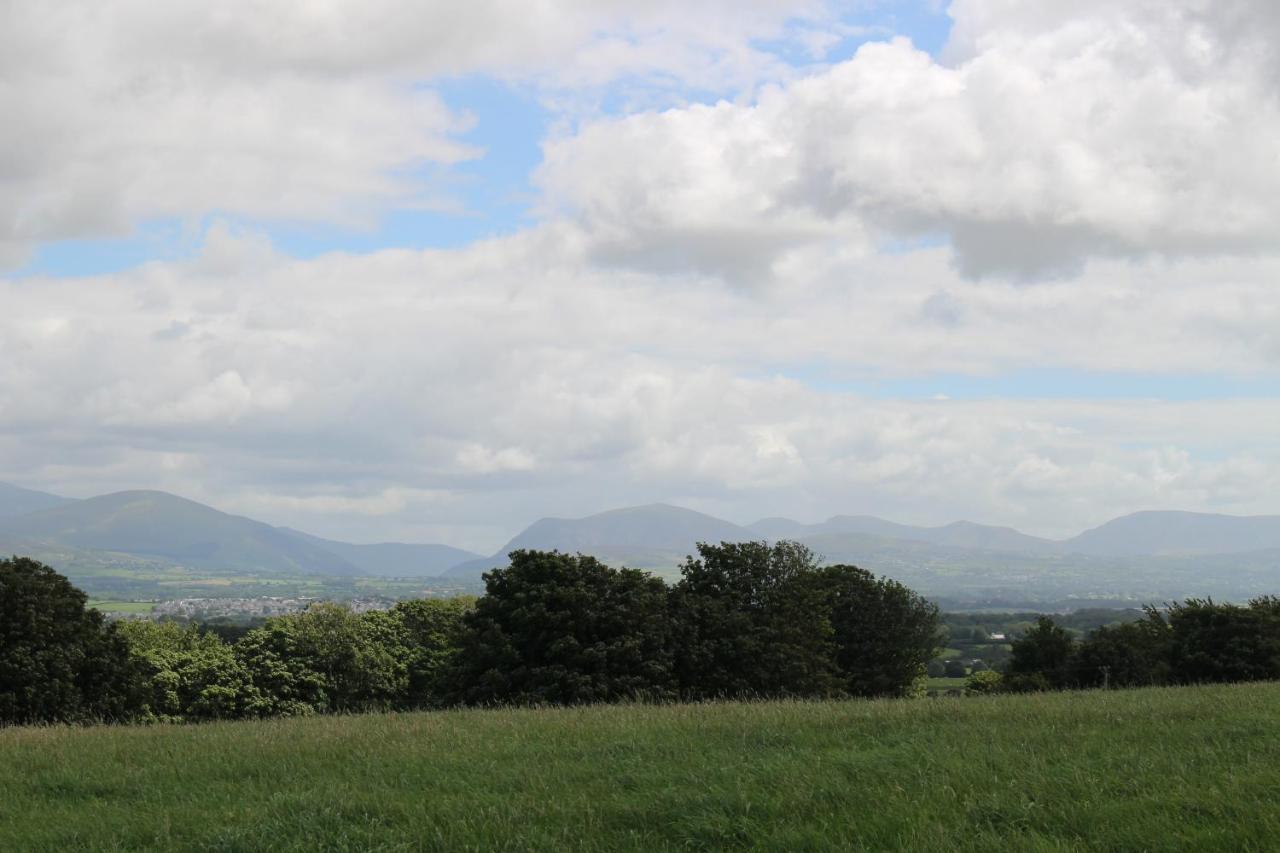 Sea And Mountain View Luxury Glamping Pods Heated Hotel Holyhead Exterior foto