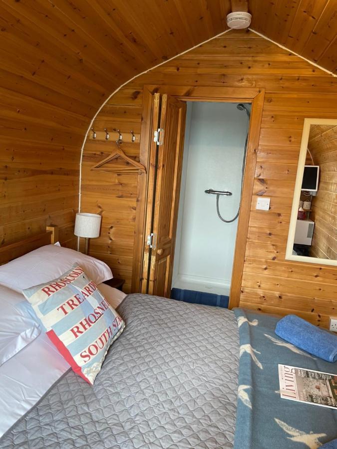 Sea And Mountain View Luxury Glamping Pods Heated Hotel Holyhead Exterior foto