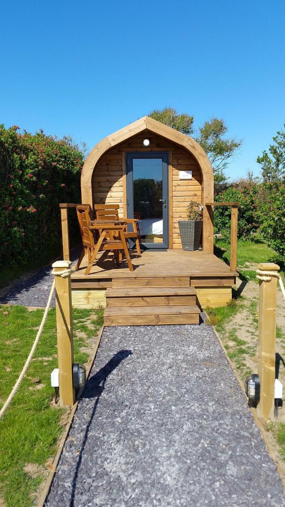 Sea And Mountain View Luxury Glamping Pods Heated Hotel Holyhead Exterior foto